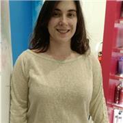 Doy clases de Humanidades y Ciencias Sociales, así como apoyo escolar. Soy Periodista y Comunicadora y ahora estoy realizando el máster de profesorado
